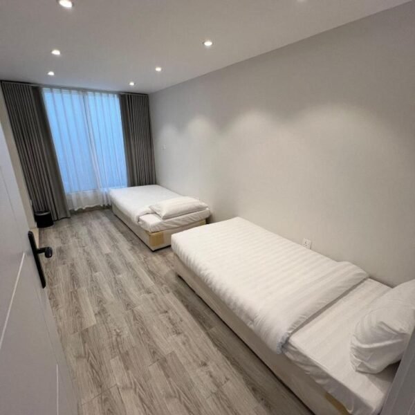Customized apartment furniture - Image 5