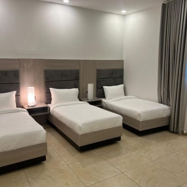 Customized apartment furniture - Image 7